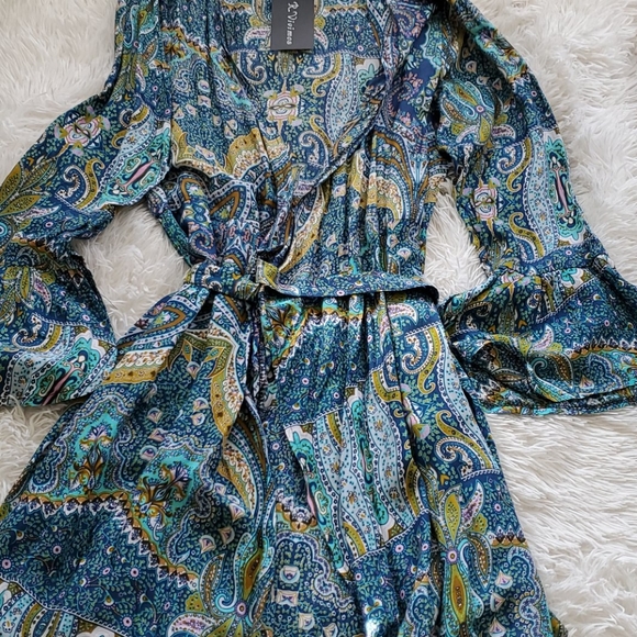 Dress - Picture 3 of 4